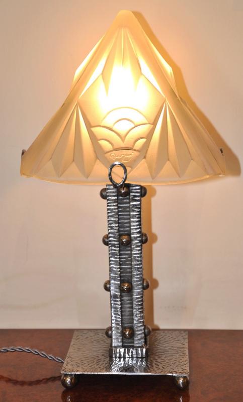 DEGUE LAMP WROUGHT IRON  & GLASS ART DECO 1930, More Informations...